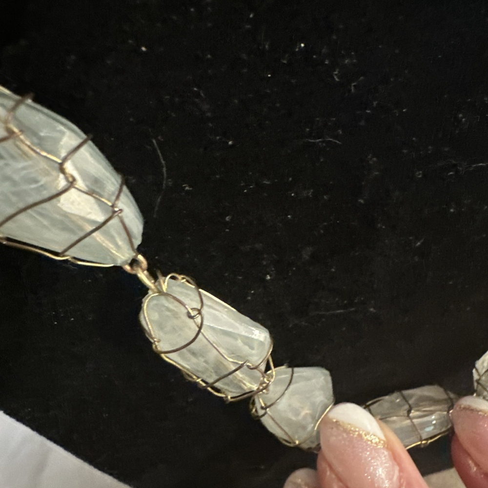 Vtg Wire Wrap Sea Glass/ Clear Stone Look Necklace Light Green Gold Tone Chain